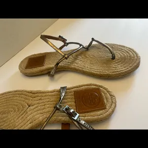 Tory Burch‎ thong sandals thumbnail 6
