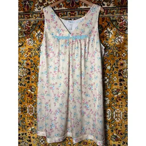 80s Vintage Vanity Fair Plus Size Floral Slip Nightgown 2X Coquette thumbnail 2