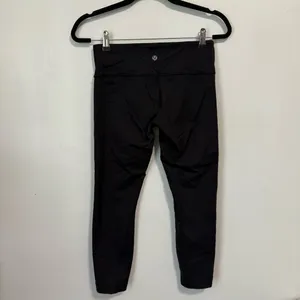 Lululemon WunderUnder Cropped Low Rise Black Leggings Size 6 thumbnail 3