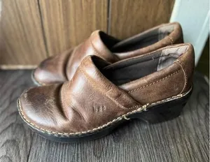 B.O.C. Women's Clogs‎ Brown Leather Slip On Mules size 8 thumbnail 1