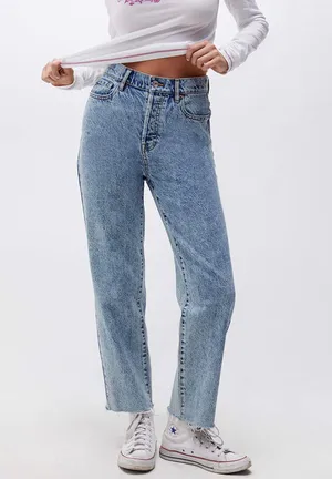 Straight Leg Jeans thumbnail 1