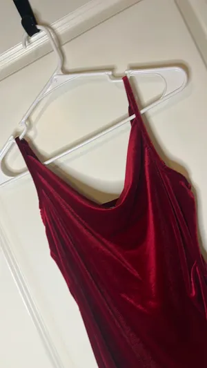 Red Dress thumbnail 2
