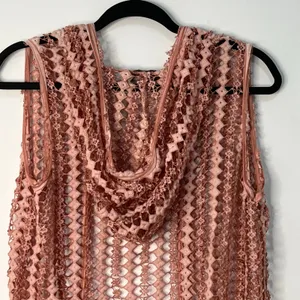 POL Duster Vest Crochet Fringe Trim Hood Size S‎ Dark Blush Pink Boho Rave Indie thumbnail 3