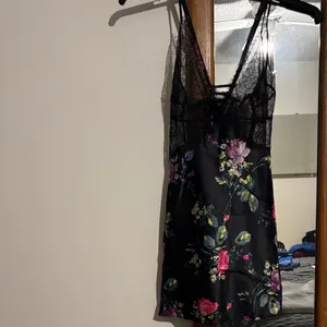 Victoria’s Secret Lace Floral Slip Nightgown Lingerie NWT size large thumbnail 2