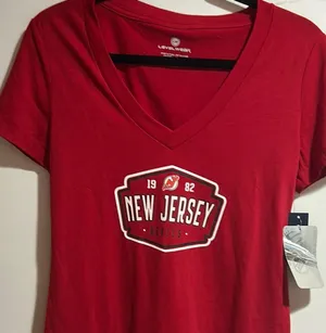 New Jersey Devils Top women’s v neck, large NWT thumbnail 1