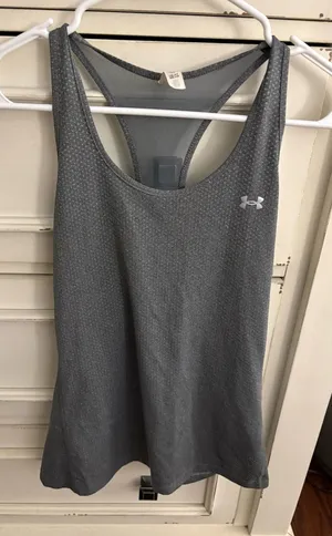 Under Armour tank thumbnail 1