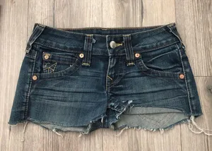 True Religion Jeans Vintage Denim Shorts Blue Women’s size 26 thumbnail 1