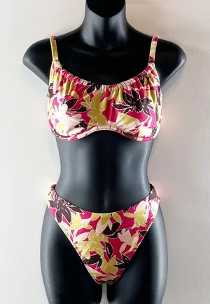 Abercrombie & Fitch Scoopneck Floral Underwire Two Piece Bikini Set Pink XS thumbnail 1