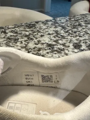 On Cloud Shoes thumbnail 6