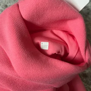 Lululemon Scuba High-Rise Short 5" thumbnail 3