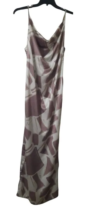 Pretty Little Thing Sleeveless Dress Size 6 thumbnail 1