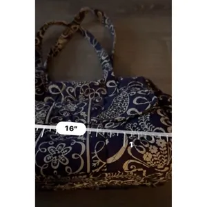 Vera Bradley Navy And White Floral Print Twirly Bird Pattern Zip Up Tote Bag thumbnail 15