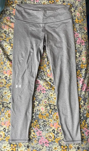 Under Armour gray  leggings thumbnail 1