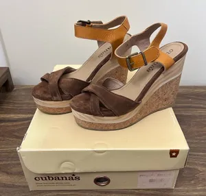Cubanas Brown and Tan‎ Wedge Sandals heels size 38 thumbnail 1