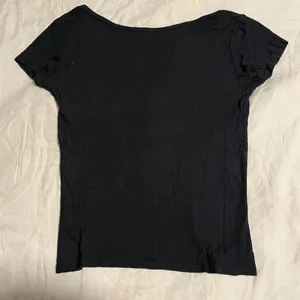 Brandy Melville John Galt Black T Shirt Ribbed Scoop Neck Soft Slinky One Size thumbnail 3