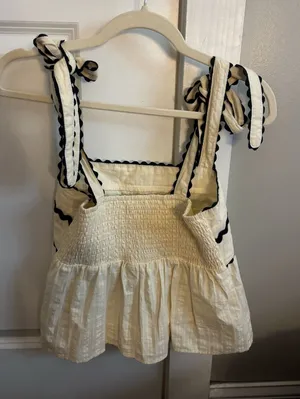 Cute top White thumbnail 1