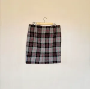 SALE! Gray Talbots Plaid Lined Skirt Size 14P EUC thumbnail 2