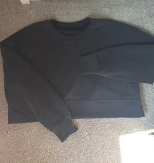 Lululemon Crewneck thumbnail 1