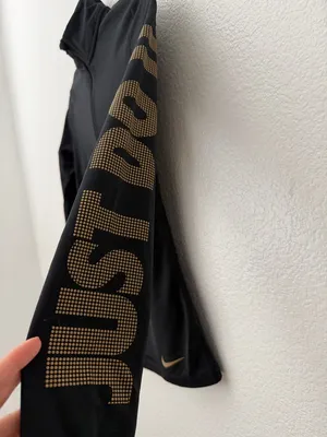 Nike Long-Sleeve Half-Zip Top thumbnail 2