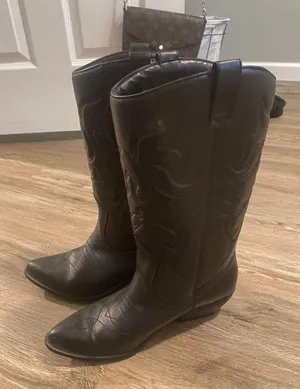 Black Cowgirl Boots thumbnail 1