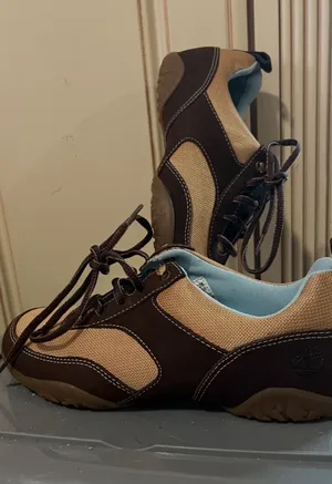 Timberland Women’s sneakers size 6 thumbnail 1