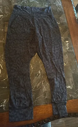 Lululemon Jogger Pants thumbnail 1