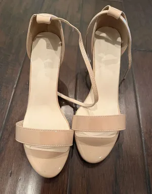 Benjamin Walk Heels Tan Size 7 thumbnail 1