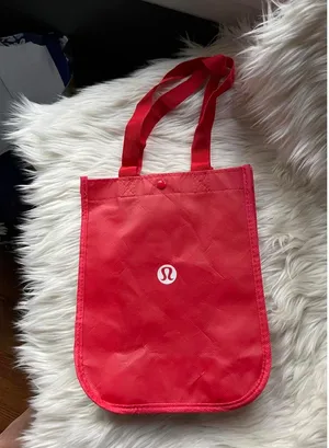 Lululemon Red Tote Bag - Stylish & Durable thumbnail 1