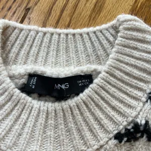 Mango Cropped textured sweater thumbnail 3