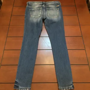 Kancan maternity jeans size 9/29 distressed Blue thumbnail 4