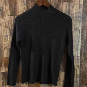 The American Petite by Lord & Taylor Extra fine 100% Merino Wool Black Size S thumbnail 2