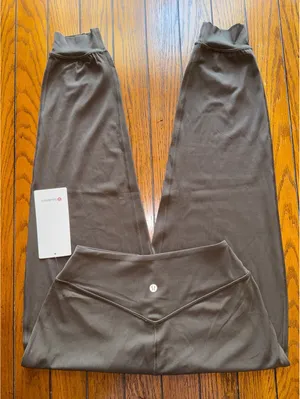 Lululemon Align Jogger High Rise 26” Walnut Crunch Size 4 NWT thumbnail 1