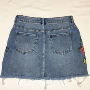 PacSun • Denim Floral Embroidered Raw Hem Jean Skirt Size 27 thumbnail 5