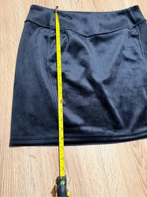 Lululemon Scuba High Rise Mini Skirt Womens M Black Velvet Velour Tennis Skort thumbnail 7