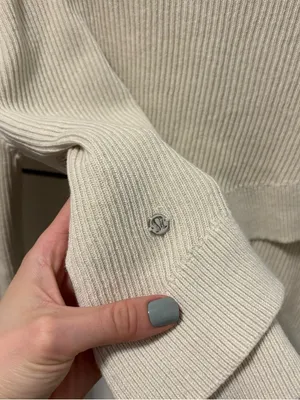 Lululemon Reversible Crossover Sweater
White Opal thumbnail 4