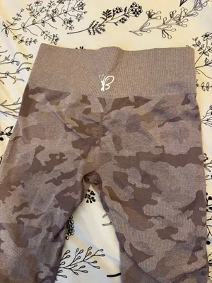 Purple camo leggings thumbnail 3