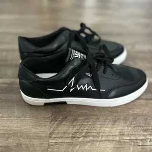 Black Casual Sneakers Faux Leather for Women Size 9 Brand New thumbnail 3