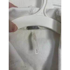 Free People White Distressed Denim Jacket Knit Sleeves Indie Sleaze Crop M thumbnail 3