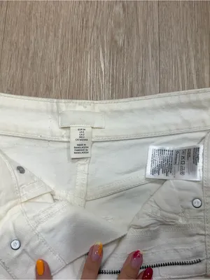 H&M White High-Rise Denim Shorts thumbnail 2