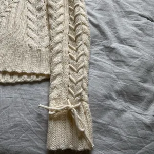 Francesca’s Collections Alya Cream Sweater Size S thumbnail 5