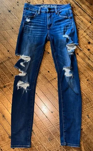 American Eagle distressed sz 2 destroyed hi-rise jeggings thumbnail 1