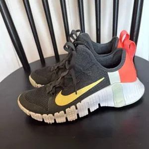Nike Free Metacon 3 black sneakers size 6 thumbnail 7