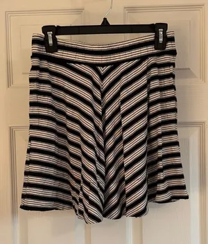 LOFT Black and White Striped Skater Skirt with Pockets Size Small thumbnail 1