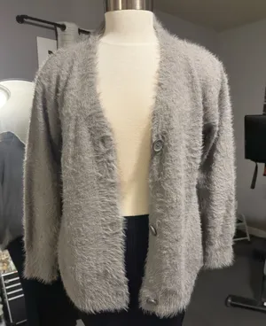 Boutique Women’s Cozy Cardigan Gray Button Down thumbnail 7