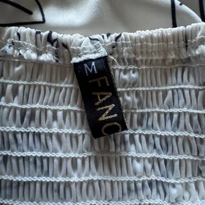 Fancyinn Cream Black Floral‎ Tie Front Midi Dress Womens Medium Smocked Back thumbnail 3