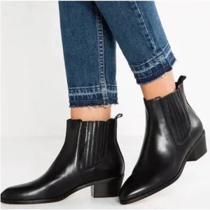 J. Crew black Chelsea boots leather sz‎ 7 thumbnail 1