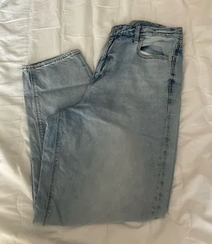 American Eagle Mom Jeans  thumbnail 1