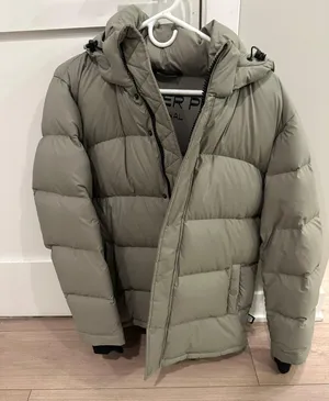 Aritzia The Super Puff thumbnail 2