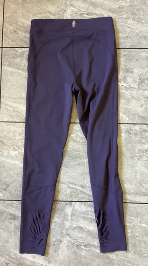 FP Movement Free People Purple Laser Cut Wing High Rise Leggings Small S OB66170 thumbnail 1