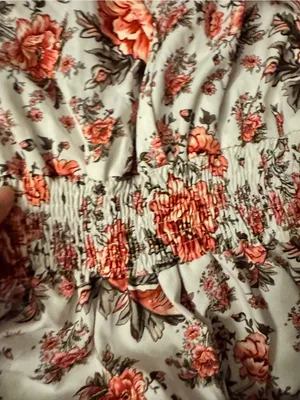 Floral Ruffle-Sleeve Dress in Coral and White size xs thumbnail 2